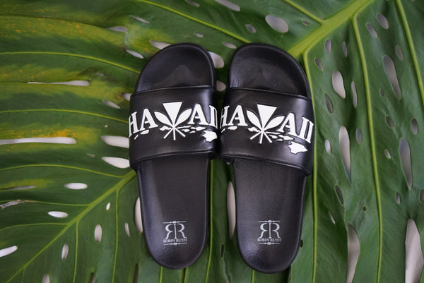Slippah Slidahs: Paddle Chic: Black & White Paddles - Elevate Your Fashion Game with Timeless Elegance!